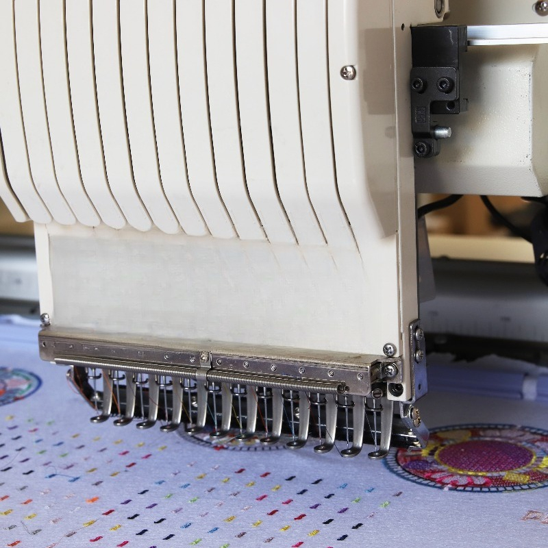 Промышленная вышивальная машин – обзор и цена Sewing Machine In Textile Industry